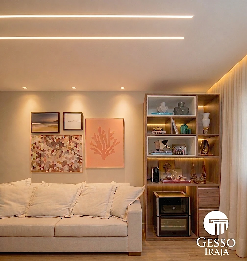 Cortineiro iluminado — Gesso Irajá